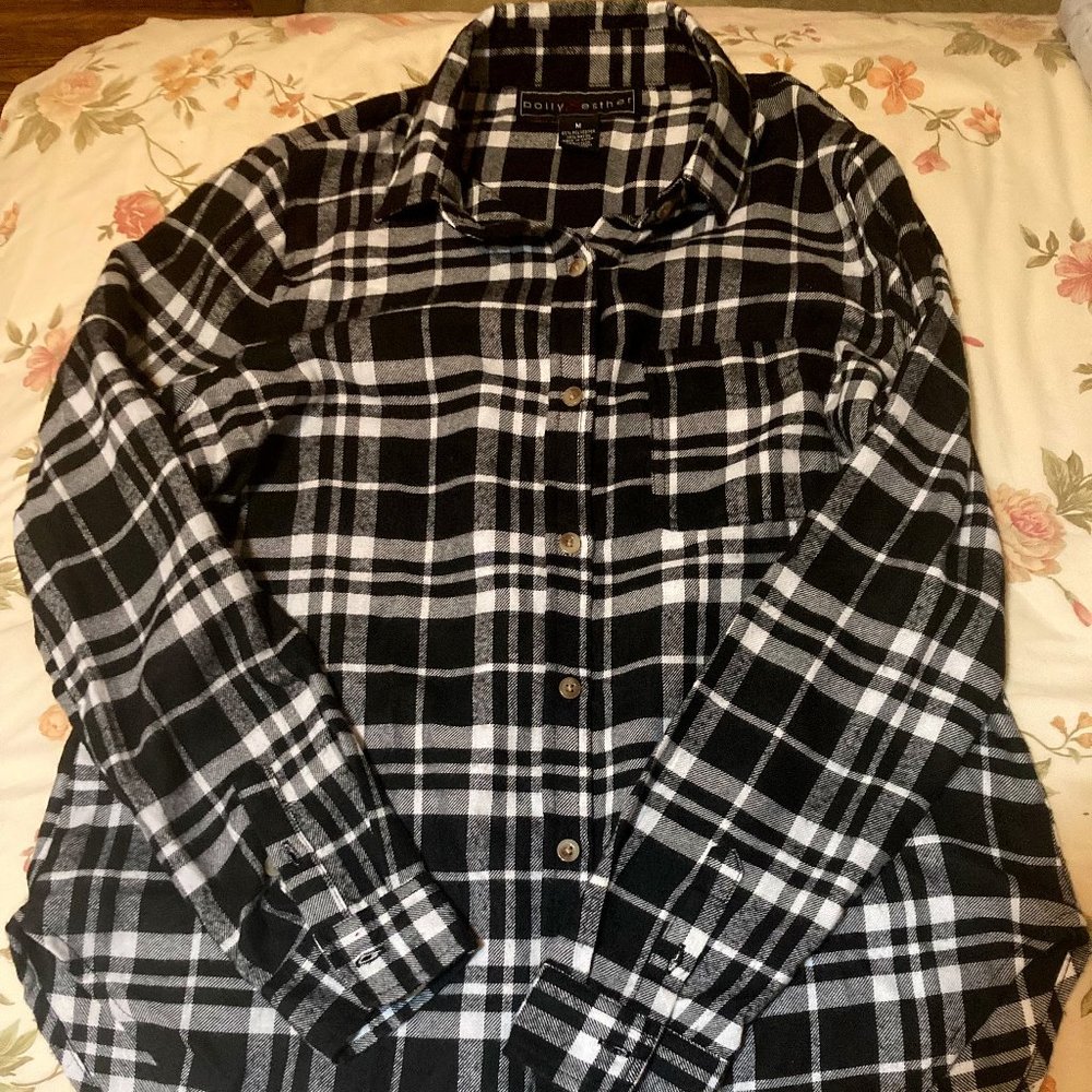Polly and Esther M Black Flannel